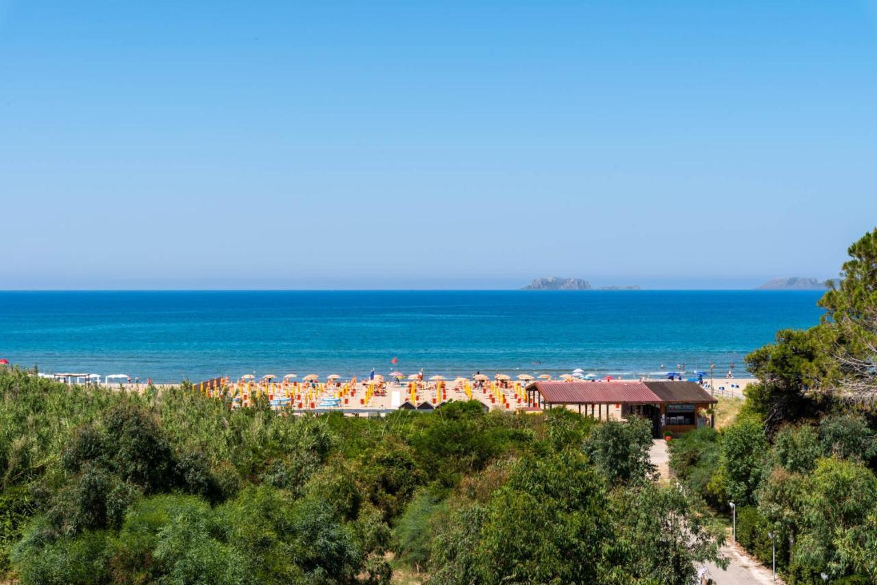 Solaris Paestum Hotel Exterior photo