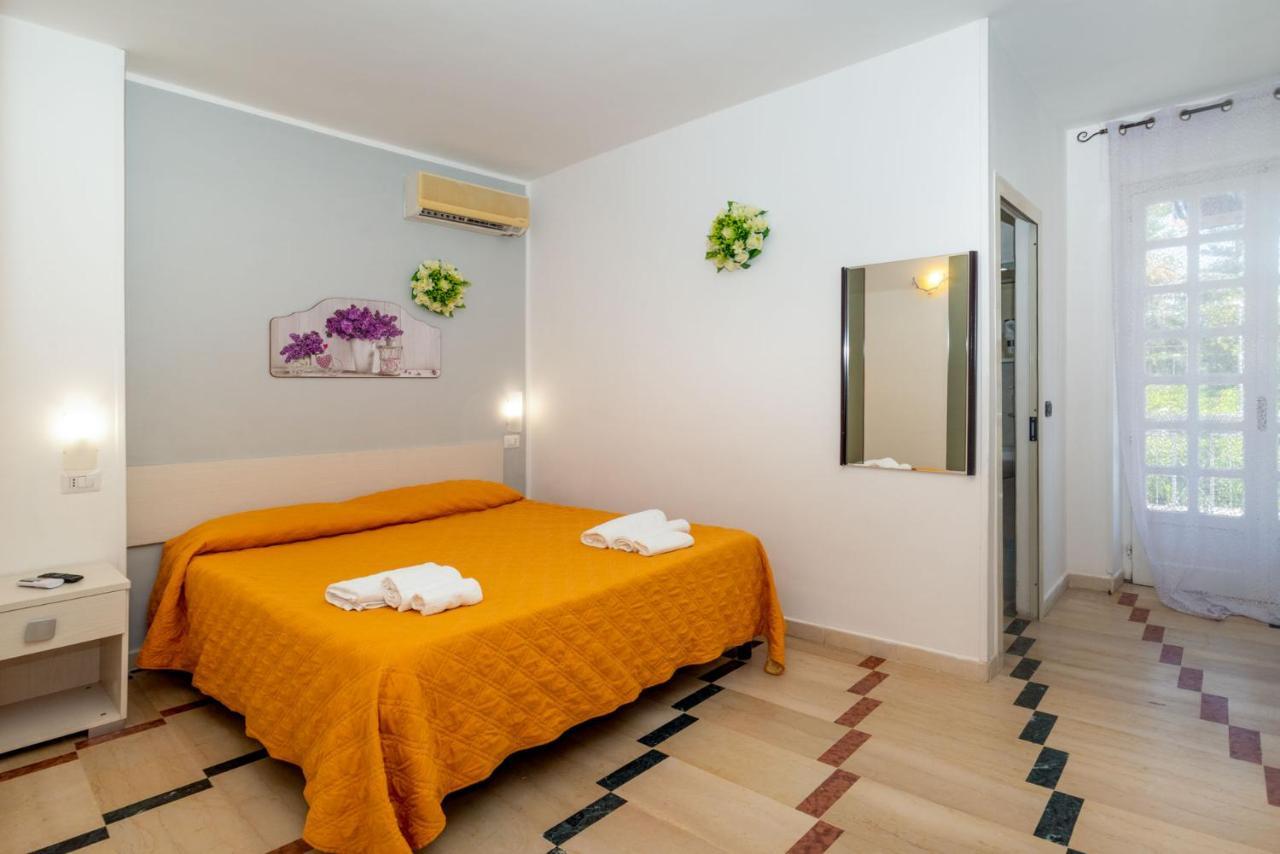 Solaris Paestum Hotel Exterior photo