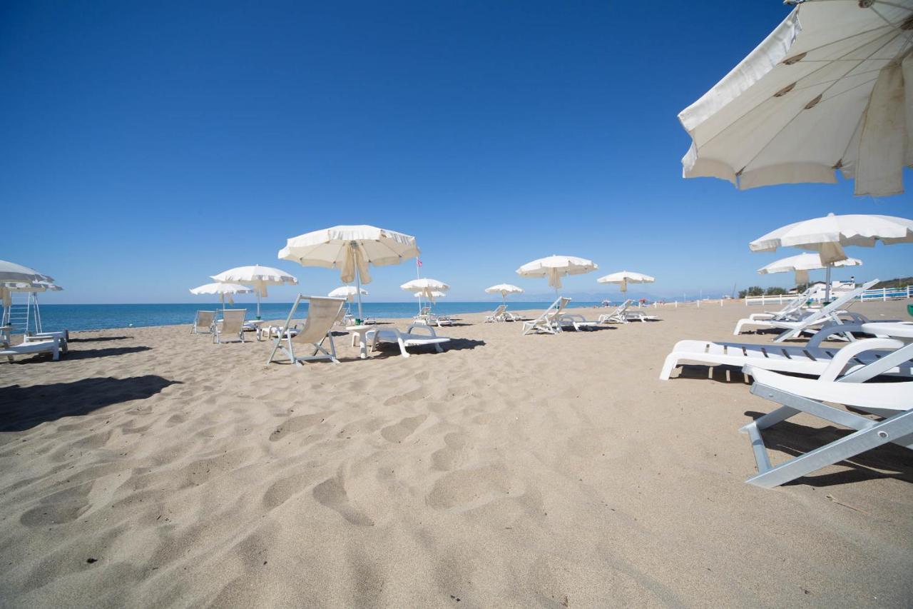 Solaris Paestum Hotel Exterior photo